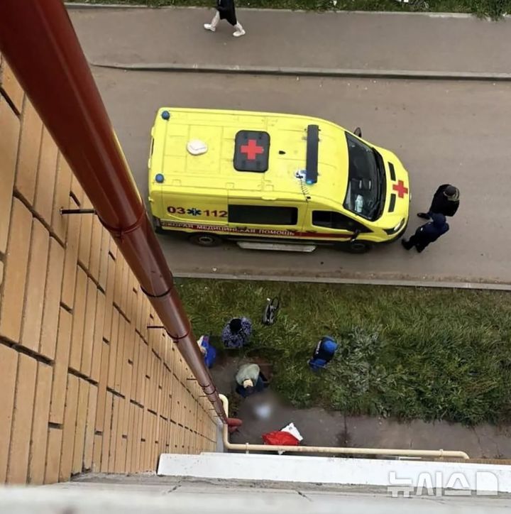 [뉴시스] 생후 21일 된 아기가 4층 아파트에서 던져져 즉사했다. (사진=데일리메일) 2025.10.26. 