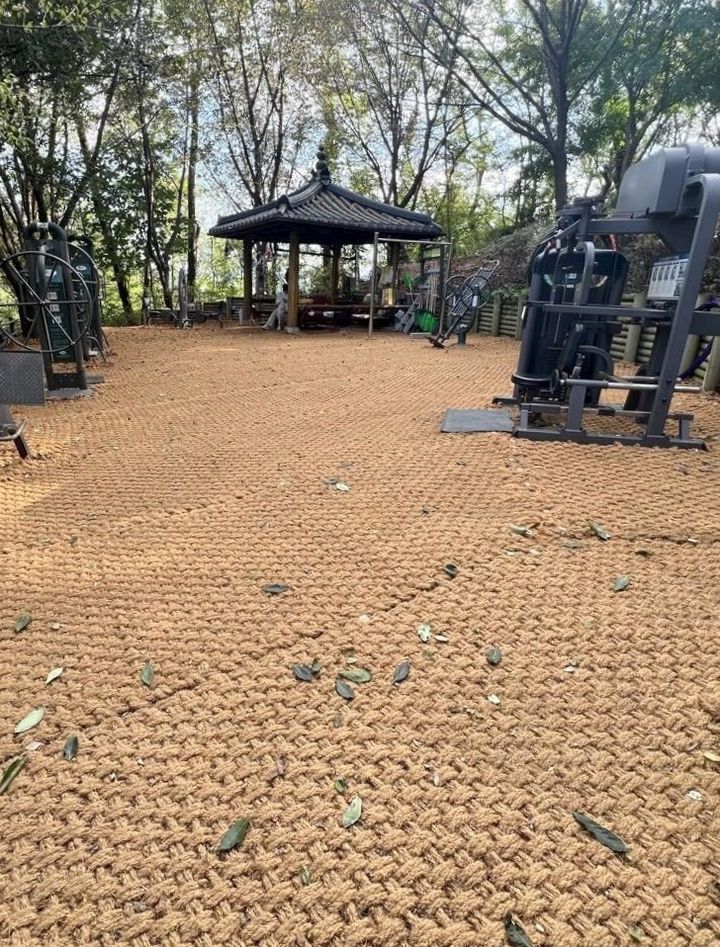 [서울=뉴시스] 서대문구 궁동산 등산로 정비로 쾌적한 산행 환경 조성. 2025.10.27. (사진=서대문구 제공) *재판매 및 DB 금지