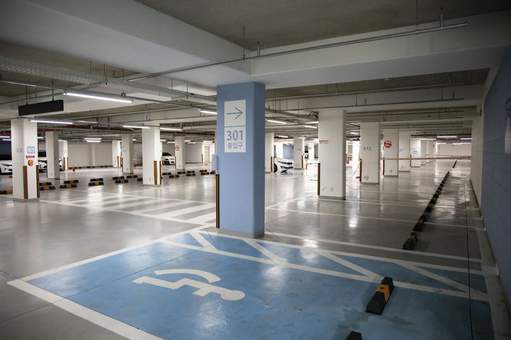 [뉴시스] 저층에 산다는 이유로 방문객 주차 할인 쿠폰을 받지 못할 뻔했다는 사연이 온라인에서 논란이 되고 있다. (사진=유토이미지) *재판매 및 DB금지 *재판매 및 DB 금지