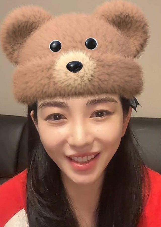 [서울=뉴시스] 권민아. (사진=권민아 인스타그램 캡처) 2025.10.28. photo@newsis.com *재판매 및 DB 금지