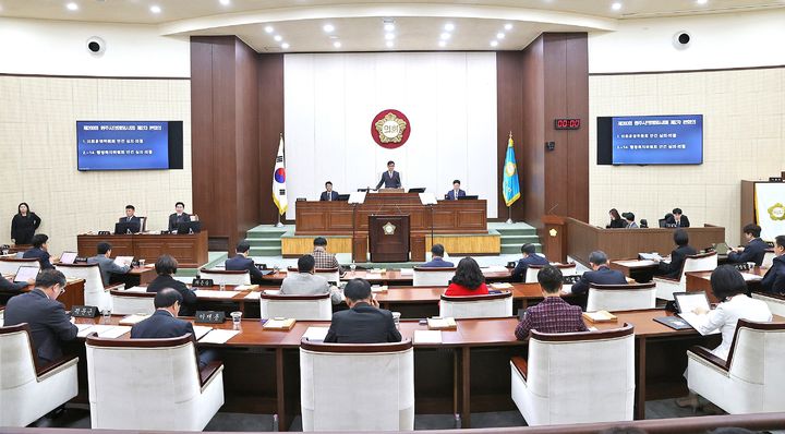 [원주=뉴시스] 제260회 원주시의회(임시회) 제2차 본회의. (사진=원주시의회 제공) 2025.10.28. photo@newsis.com *재판매 및 DB 금지