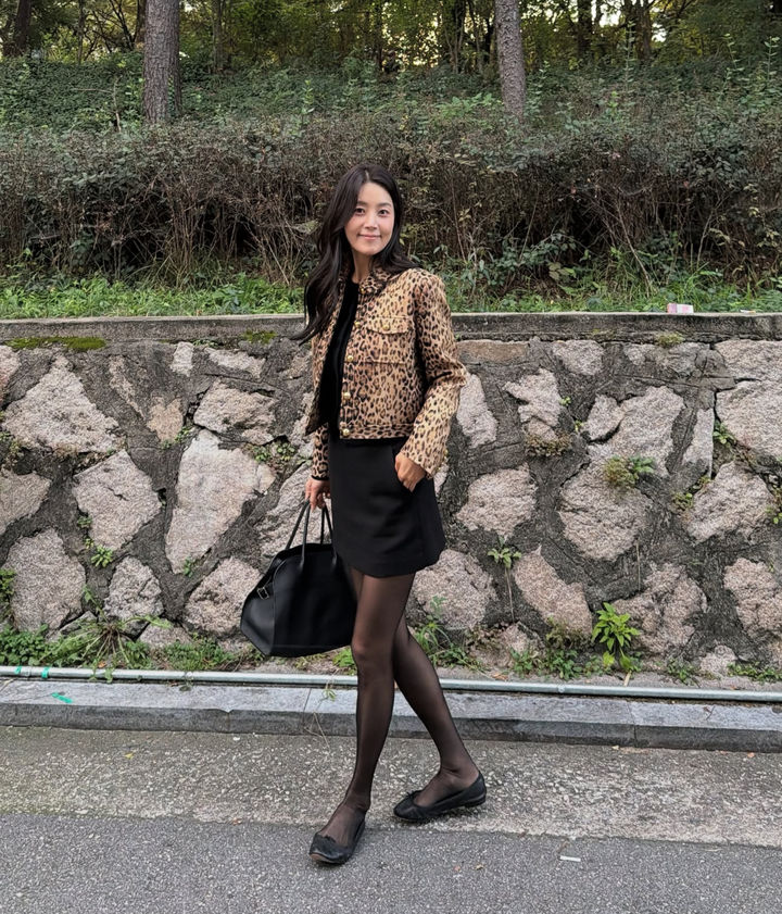 [서울=뉴시스] 배우 한지혜. (사진=한지혜 인스타그램 캡처) 2025.10.28. photo@newsis.com *재판매 및 DB 금지