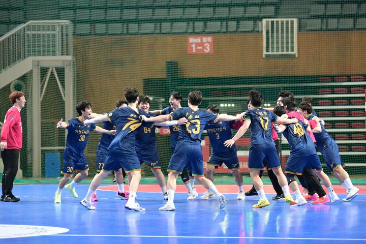 [서울=뉴시스] 인천도시공사, 제106회 전국체육대회(전국체전) 핸드볼 남자 일반부 우승. (사진=대한핸드볼협회 제공) *재판매 및 DB 금지