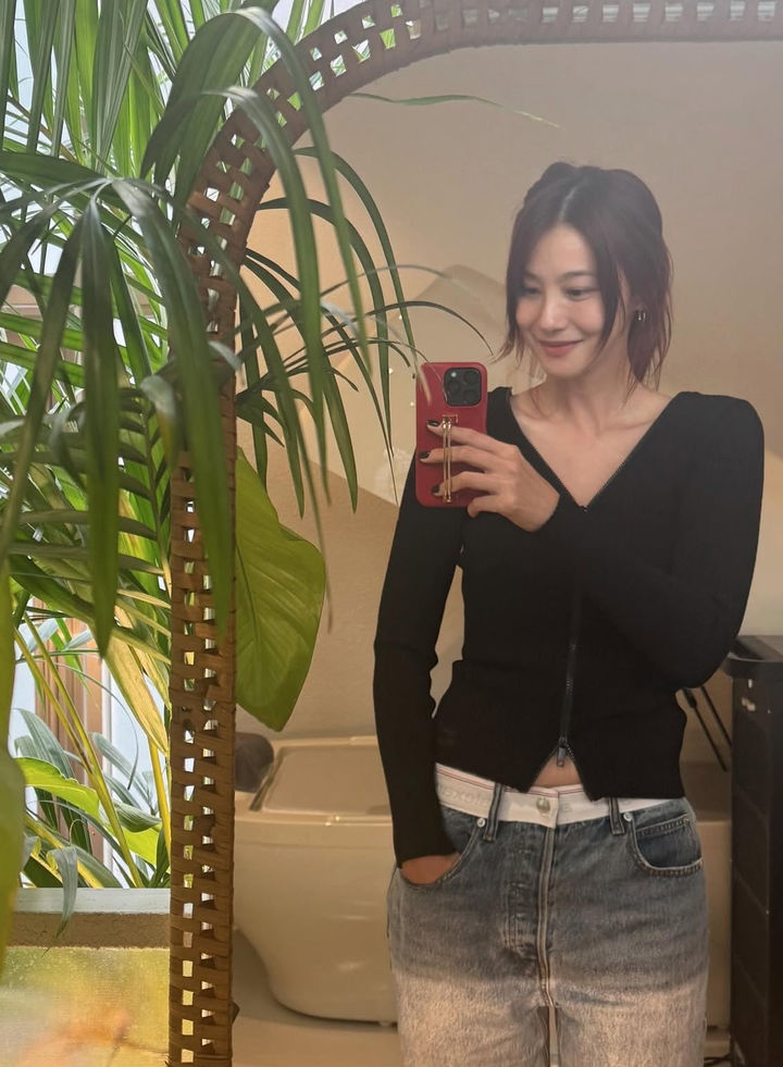 [서울=뉴시스] 배우 유인영. (사진=유인영 인스타그램 캡처) 2025.10.29. photo@newsis.com *재판매 및 DB 금지