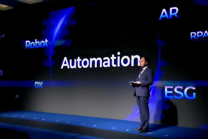 [서울=뉴시스] 최성안 삼성중공업 대표이사(부회장)가 29일 삼성거제호텔에서 열린 'Auto2Vision'(오토투비전) 행사에서 설계·생산자동화 비전을 설명하고 있다. (사진=삼성중공업 제공) 2025.10.29. photo@newisis.com *재판매 및 DB 금지