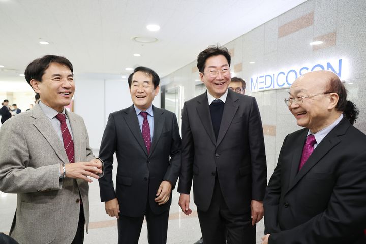 [원주=뉴시스] 강원특별자치도 반도체포럼. (사진=원주시 제공) 2025.10.29. photo@newsis.com *재판매 및 DB 금지