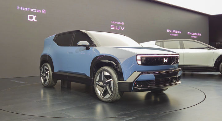 [도쿄=뉴시스] 29일(현지시간) 일본 도쿄 빅 사이트에서 열린 '재팬 모빌리티쇼 2025'에서 전시된 혼다 0 알파(α). (사진=한국자동차기자협회 제공) photo@newsis.com *재판매 및 DB 금지