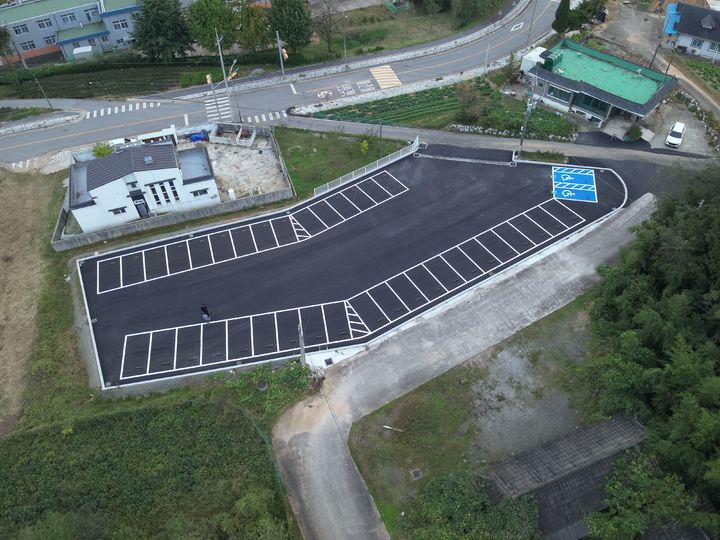 [당진=뉴시스] 충남 당진 면천면 성상리 일원 몽산 등산로 주차장. (사진=당진시 제공) 2025.10.30. photo@newsis.com *재판매 및 DB 금지