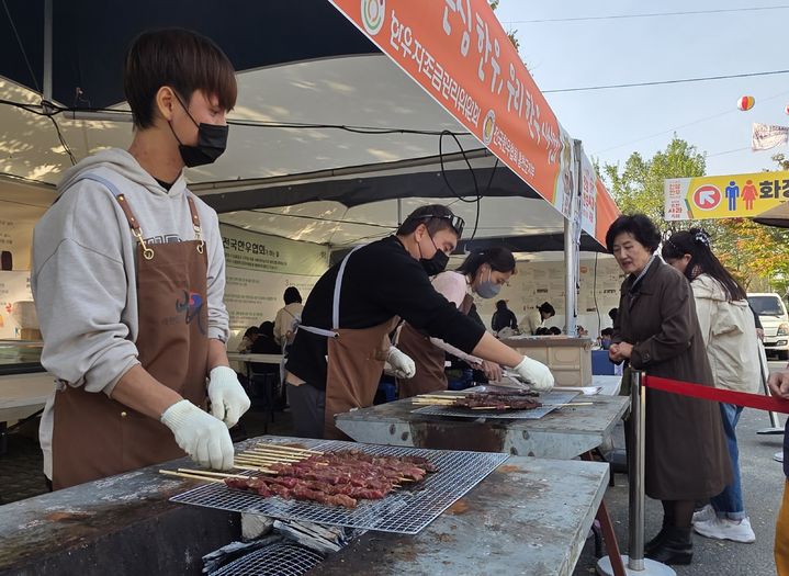 축제장에 마련된 음식점들. syi23@newsis.com *재판매 및 DB 금지