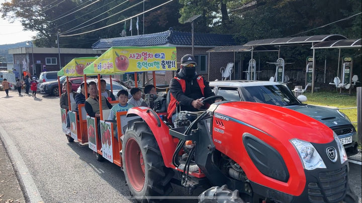[함양=뉴시스]2024년 열린 제9회 함양수동사과축제.(사진=함양군 제공).2025.10.30.photo@newsis.com *재판매 및 DB 금지