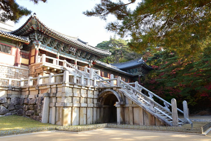 [서울=뉴시스] 경주 불국사 청운교와 백운교 (사진=국가유산청 제공) 2025.10.30. photo@newsis.com *재판매 및 DB 금지