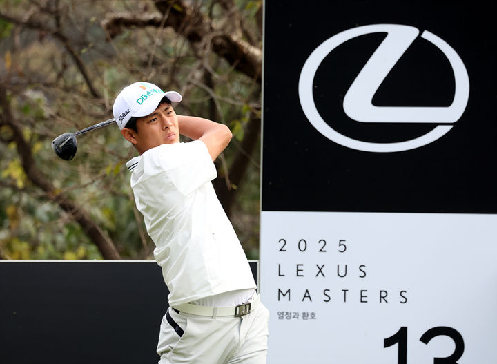 한국프로골프(KPGA) 투어 렉서스 마스터즈 첫날 13번 홀에서 티샷하고 있는 장희민. (사진=KPGA 제공). 2025.10.30. *재판매 및 DB 금지