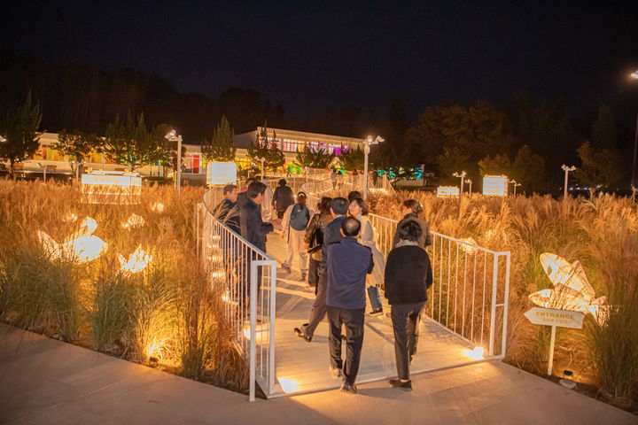 [진주=뉴시스]진주시, 유등 콘텐츠 창작플랫폼 ‘진주빛마루’ 개관.(사진=진주시 제공).2025.10.31.photo@newsis.com *재판매 및 DB 금지