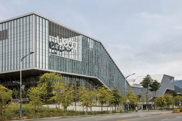 [울산=뉴시스] 울산문화관광재단이 입주해 있는 울산전시컨벤션센터(UECO). (사진=울산문화관광재단 제공) 2025.10.31. photo@newsis.com *재판매 및 DB 금지