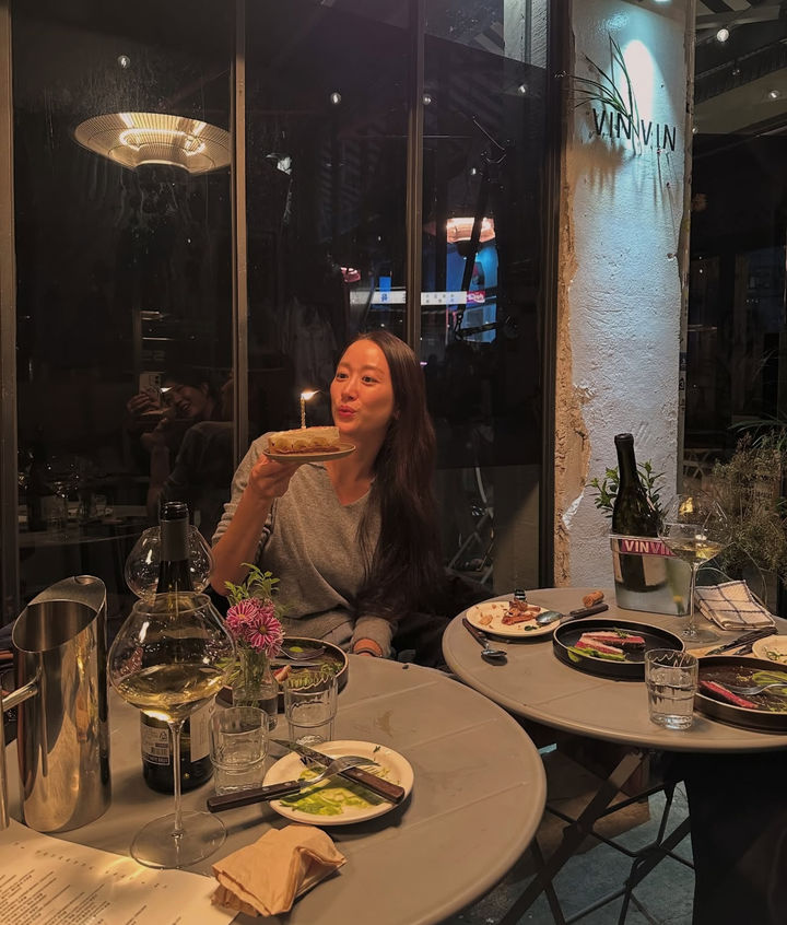 [서울=뉴시스] 배우 전혜빈. (사진=전혜빈 인스타그램 캡처) 2025.10.31. photo@newsis.com *재판매 및 DB 금지