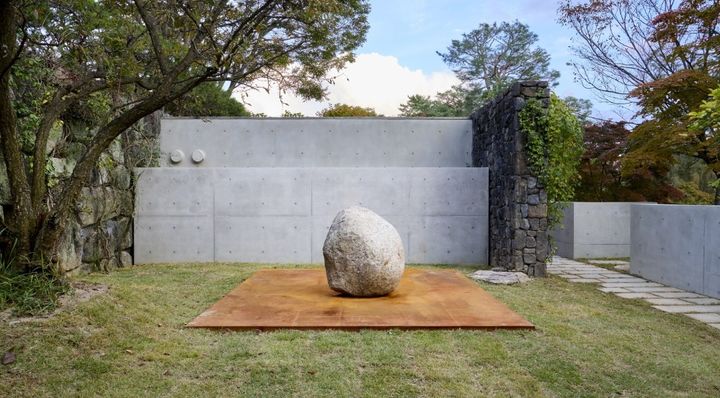 전통정원 희원 상설전 이우환 '실렌티움(묵시암)' *재판매 및 DB 금지