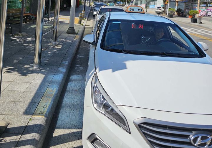 태백시외버스 터미널 입구에서 승객을 기다리는 택시.사진은 기사와 관련 없음.(사진=뉴시스) *재판매 및 DB 금지