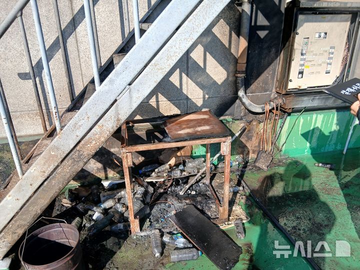 [청주=뉴시스] 화재 현장 (사진= 청주서부소방서 제공) 2025.11.01. photo@newsis.com *재판매 및 DB 금지