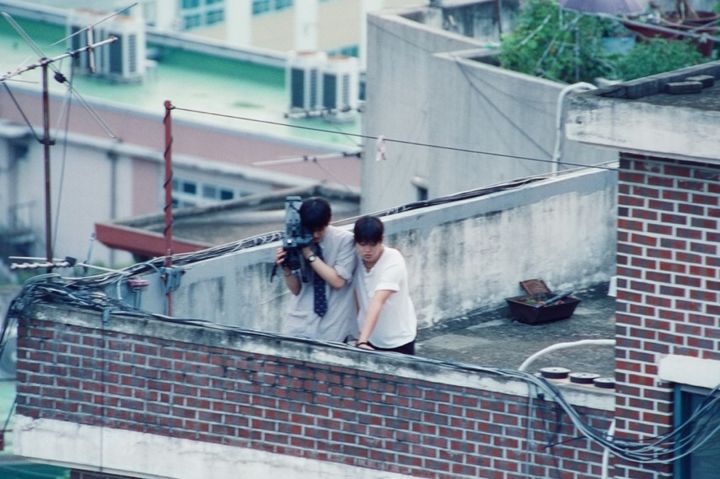 [서울=뉴시스] 산만한 시선. (사진 = 뮤지션 측 제공) 2025.11.02. photo@newsis.com *재판매 및 DB 금지