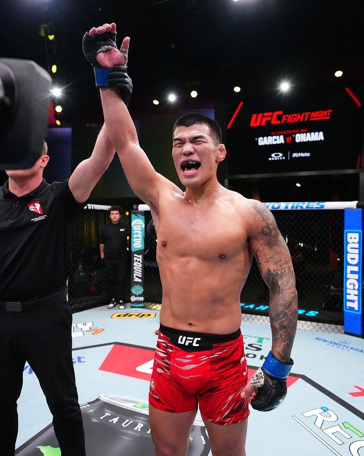 [서울=뉴시스] 고석현, 필 로(미국)와의 'UFC 파이트 나이트: 가르시아 vs 오나마' 언더카드 웰터급(77.1㎏) 경기에서 만장일치 판정승. (사진=UFC 코리아 SNS 캡처) 2025.11.02. photo@newsis.com *재판매 및 DB 금지