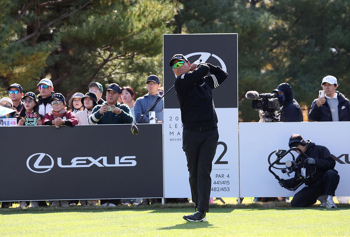 [서울=뉴시스] 김재호가 2일 경기 여주시 페럼클럽(파72)에서 열린 KPGA 투어 렉서스 마스터즈 최종 4라운드 경기를 펼치고 있다. (사진=KPGA 제공) 2025.11.02. *재판매 및 DB 금지