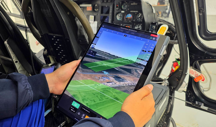 [인천=뉴시스] 3일 인천공항공사에 따르면 'K-UAM 원팀 컨소시엄'이 지난달 16일부터 31일까지 인천 아라뱃길 노선(청라 드론센터↔계양)에서 실시한 2단계 통합운영성 검증에 성공했다. 사진은 네비게이션 디스플레이 모습. 2025.11.03. (사진= 인천공항공사 제공) photo@newsis.com *재판매 및 DB 금지