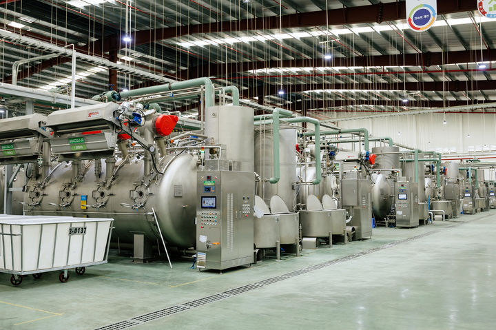 베트남 C&T VINA 3공장의 친환경 염색기.(사진=한세예스24홀딩스 제공) *재판매 및 DB 금지