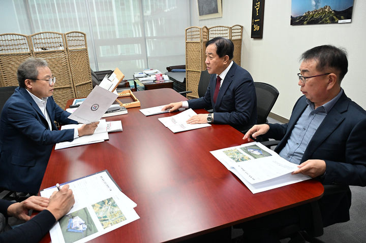 [평창=뉴시스] 국회 방문 현안사업 국비 확보 총력. (사진=평창군 제공) 2025.11.03. photo@newsis.com *재판매 및 DB 금지