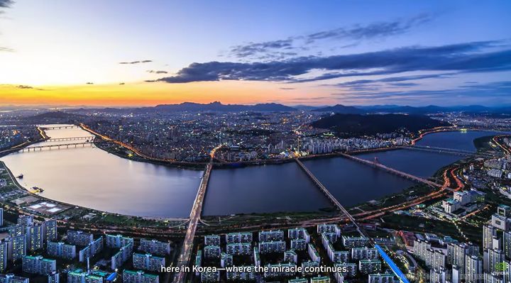 [경주=뉴시스]엔비디아가 지난달 31일(현지시간) 유튜브 공식 채널에 올라온 '한국의 차세대 산업혁명' 영상. (사진 = 엔비디아 유튜브 채널) 2025.11.03. photo@newsis.com  *재판매 및 DB 금지