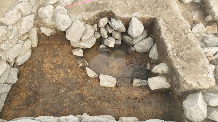 [서울=뉴시스] 나주 복암리 고려시대 관아터 방형(네모꼴)석축 유구와 건물터 (사진=국가유산청 제공) 2025.11.04. photo@newsisc.om *재판매 및 DB 금지