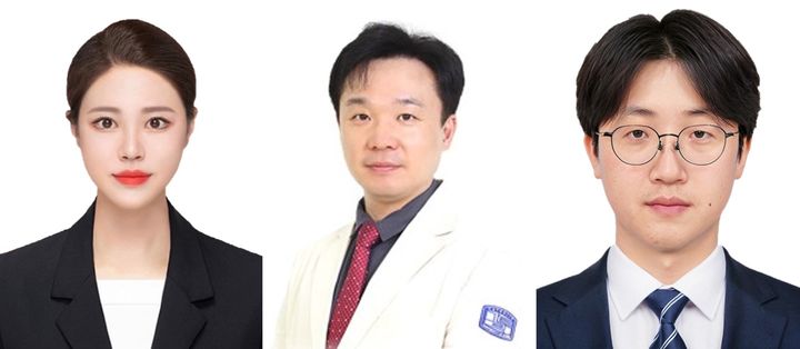 [서울=뉴시스] (왼쪽부터) 한국재료연구원 서효정 연구원(제1저자), 가톨릭대학교 서울성모병원 이비인후과 박준욱 교수(교신저자), 고려대 바이오의공학부 정호상 교수(교신저자). (사진=고려대 제공) 2025.11.04. photo@newsis.com *재판매 및 DB 금지