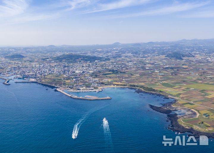 [제주=뉴시스] 제주 서귀포 모슬포항, 운진항. (사진=뉴시스DB) photo@newsis.com