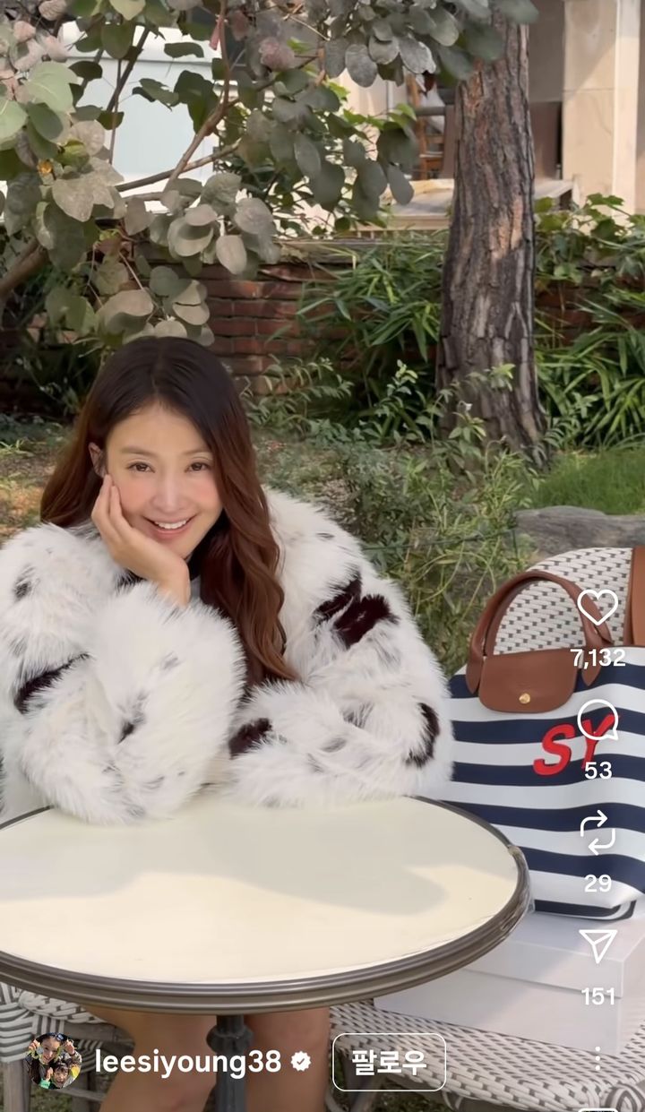 [서울=뉴시스] 이시영. (사진=이시영 인스타그램 캡처) 2025.11.04. photo@newsis.com *재판매 및 DB 금지