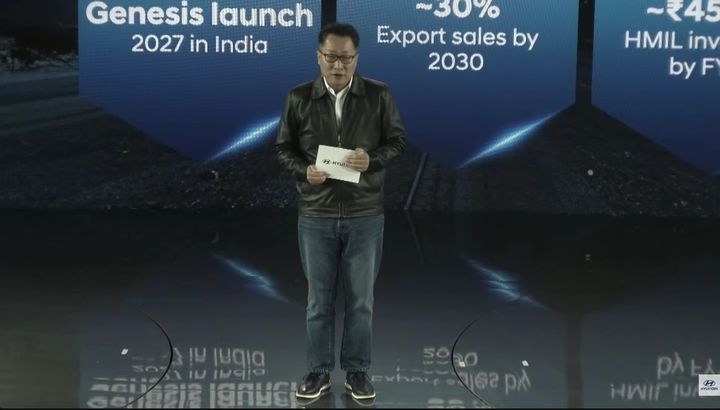 [서울=뉴시스] 김언수 현대차 인도권역본부장이 4일(현지시간) 소형 SUV "디 올 뉴 베뉴' 공개 행사에서 향후 인도 법인 전략과 목표에 대해 설명하고 있다. (사진=현대차 인도법인 유튜브 갈무리) 2025.11.05 photo@newsis.com *재판매 및 DB 금지