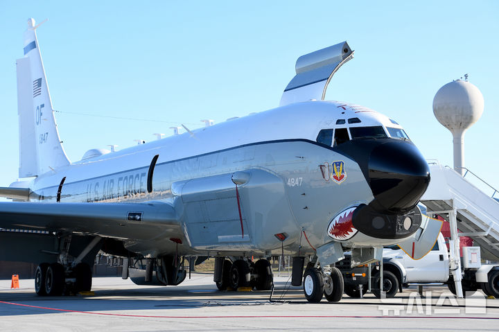 [서울=뉴시스] 미국 오하이오주 데이턴 라이트패터슨 공군기지에 있는 RC-135U 컴뱃 센트 정찰기. (사진 출처 : 미 공군)