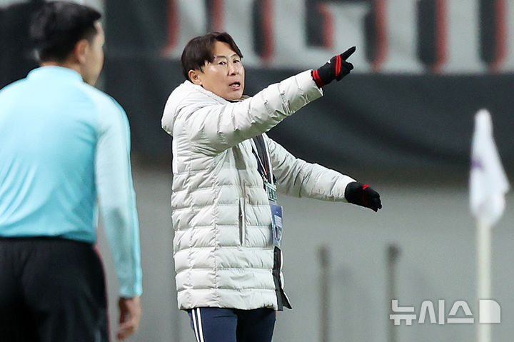 [서울=뉴시스] 조성우 기자 = 프로축구 K리그1 FC서울 김기동 감독. 2025.11.04. xconfind@newsis.com