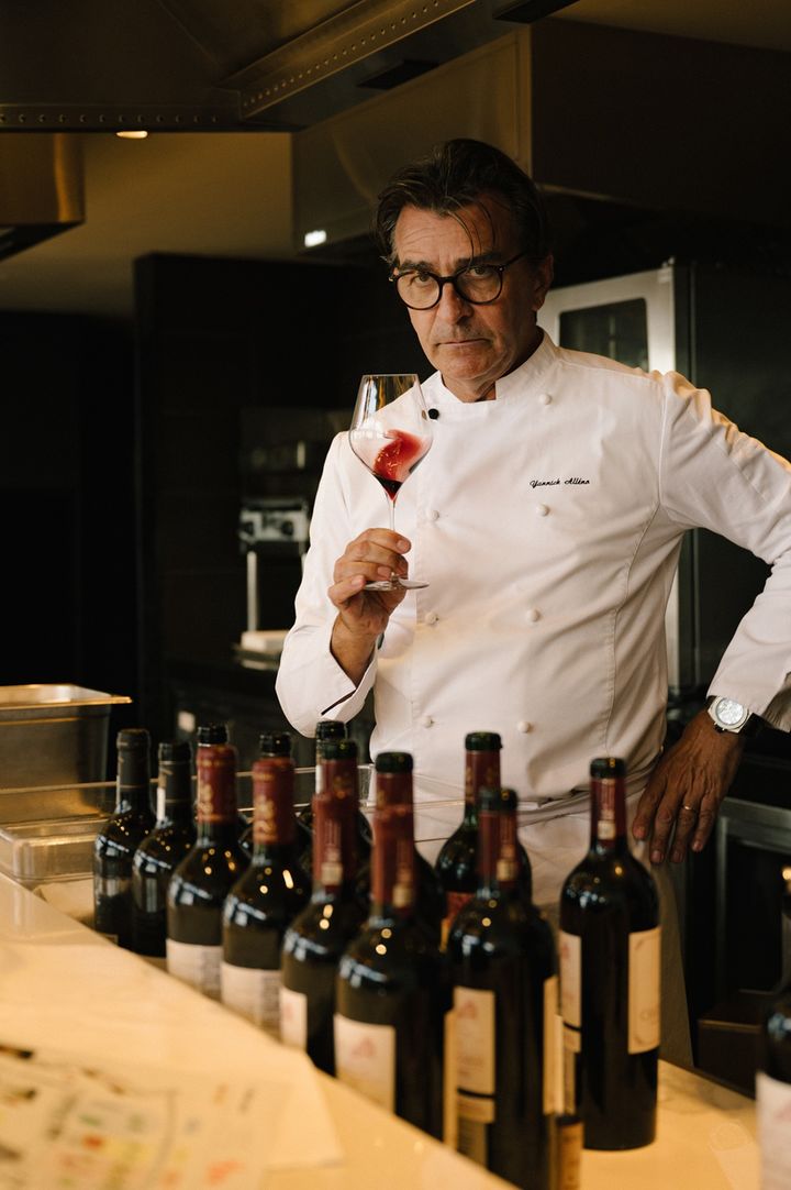 [서울=뉴시스] 야닉 알레노 셰프.(사진=롯데호텔앤리조트 제공) *재판매 및 DB 금지