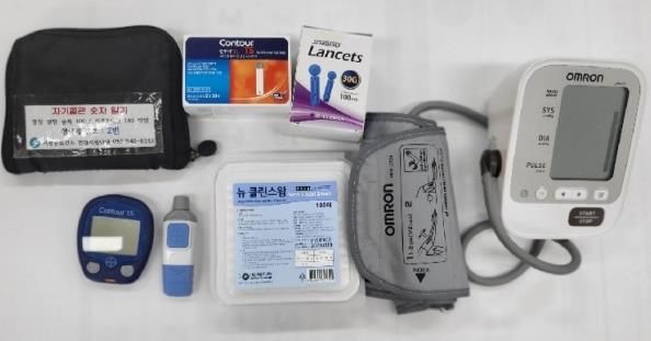 [거창=뉴시스] 거창군 혈압 혈당 측정기 대여 (사진=거창군 제공) 2025. 11. 05. photo@newsis.com  *재판매 및 DB 금지