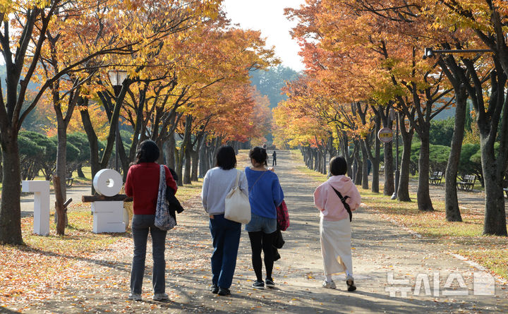 전북 동부 오전까지 안개…낮 19~22도 '맑다 구름'