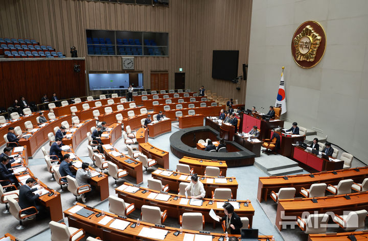 [서울=뉴시스] 고승민 기자 = 김대종 세종대학교 경영학부 교수가 5일 서울 여의도 국회에서 열린 예산결산특별위원회의 2026년도 예산안 및 기금운용계획안에 대한 공청회에서 발언하고 있다. 2025.11.05. kkssmm99@newsis.com
