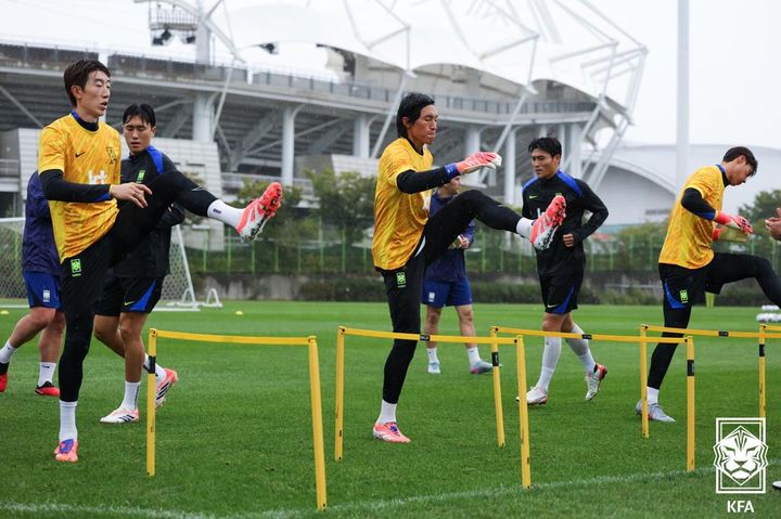 [서울=뉴시스] 축구 국가대표 골키퍼 조현우(왼쪽), 김승규. (사진=대한축구협회 제공) *재판매 및 DB 금지