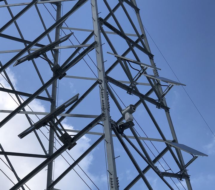 [광명=뉴시스]광명시 송전탑에 설치된 열화상 산불감시카메라.(사진=광명시 제공)2025.11.06.photo@newsis.com *재판매 및 DB 금지