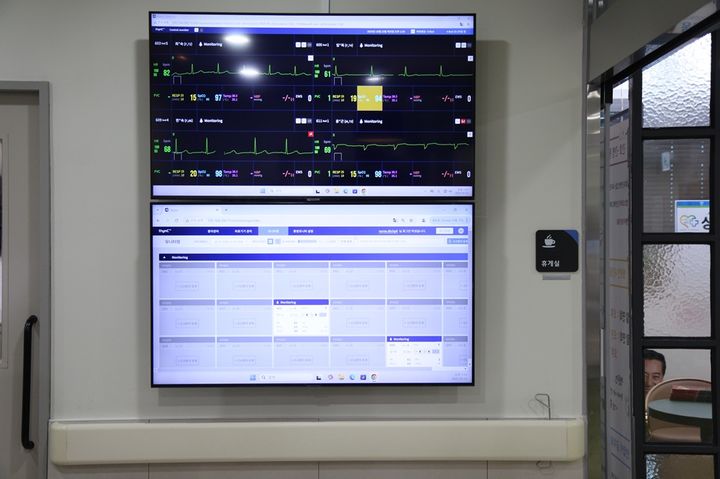 [서울=뉴시스] 병동에 설치된 싱크 시스템(모니터). (사진=대웅제약 제공) 2025.11.06. photo@newsis.com *재판매 및 DB 금지