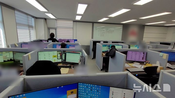 [의정부=뉴시스] 압수현장. (사진=경기북부경찰청 제공) 2025.11.06 photo@newsis.com