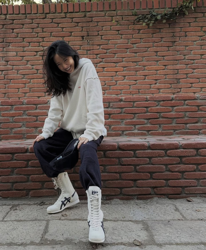 [서울=뉴시스] 배우 손나은. (사진=손나은 인스타그램 캡처) 2025.11.06. photo@newsis.com *재판매 및 DB 금지