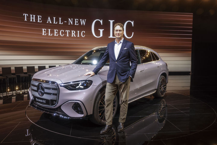 [서울=뉴시스] 올라 칼레니우스 메르세데스-벤츠그룹 이사회 의장 겸 회장. (사진=벤츠) 2025.11.06 photo@newsis.com *재판매 및 DB 금지 *재판매 및 DB 금지