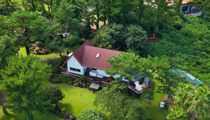 [제주=뉴시스] 제주시 '2025 곱들락한 집'에 선정된 한림읍 협재리 주택. (사진=제주시 제공) 2025.11.06. photo@newsis.com *재판매 및 DB 금지