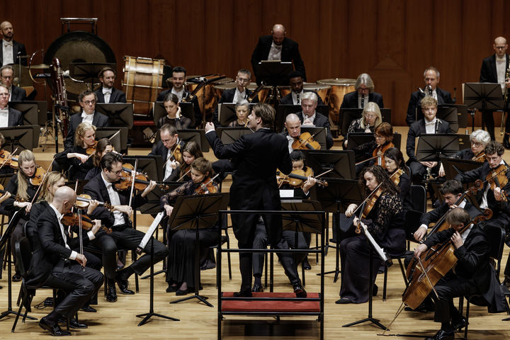 [서울=뉴시스] 지난 5일 서울 서초구 예술의전당에서 열린 '클라우스 메켈레 & 로열 콘세르트헤바우 오케스트라' 공연 모습. (사진=한국경제신문 문화전시사업국 제공) 2025.11.06. photo@newsis.com *재판매 및 DB 금지