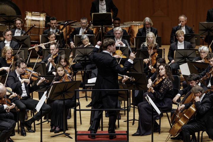 [서울=뉴시스] 지난 5일 서울 서초구 예술의전당에서 열린 '클라우스 메켈레 & 로열 콘세르트헤바우 오케스트라' 공연 모습. (사진=한국경제신문 문화전시사업국 제공) 2025.11.06. photo@newsis.com *재판매 및 DB 금지