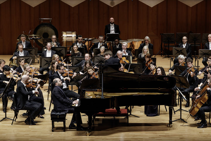 [서울=뉴시스] 지난 5일 서울 서초구 예술의전당에서 열린 '클라우스 메켈레 & 로열 콘세르트헤바우 오케스트라' 공연 모습. (사진=한국경제신문 문화전시사업국 제공) 2025.11.06. photo@newsis.com *재판매 및 DB 금지